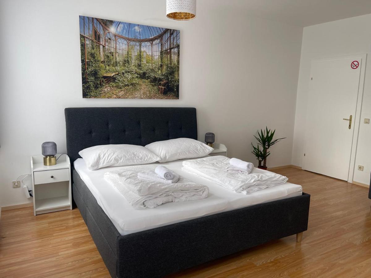 Peaceful Apartment For 4 Виена Екстериор снимка