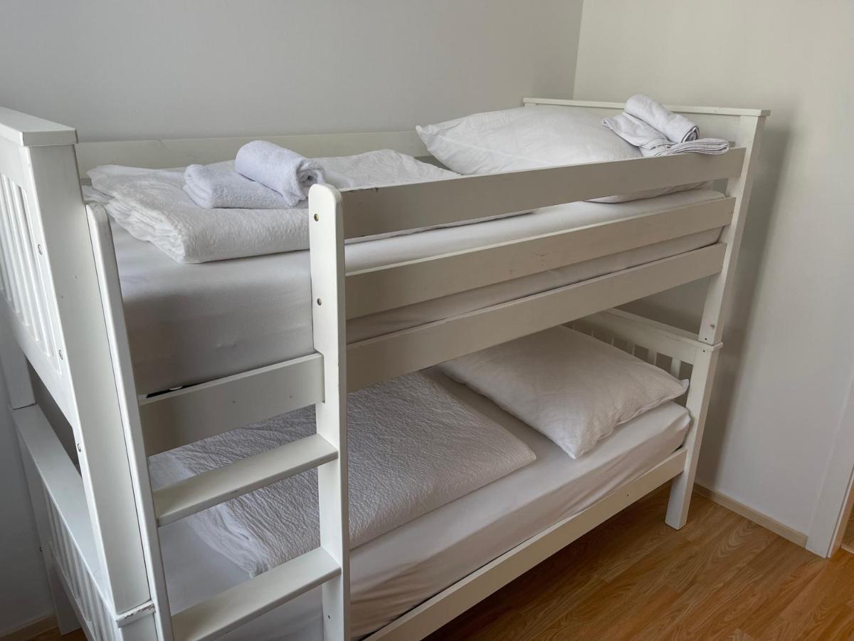 Peaceful Apartment For 4 Виена Екстериор снимка